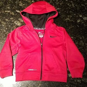 Nike therma-fit sweatshirt with hood